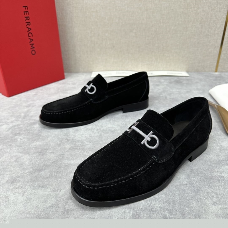 F**di leather shoes